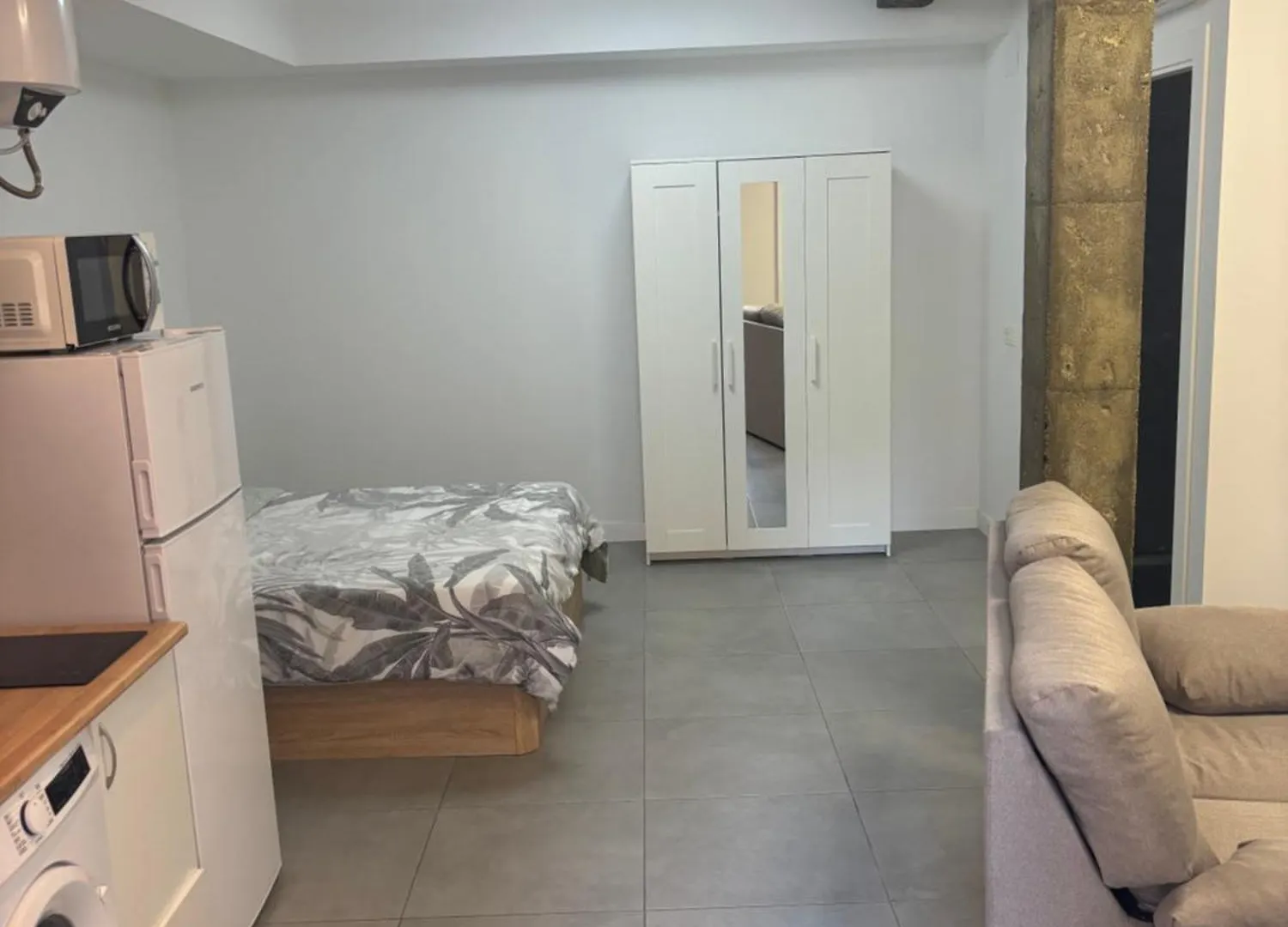 Apartamento 3 A 10 Min Caminando De La Estacion De Bus Y Tren Maria Zambrano Málaga 0*,  Spanien